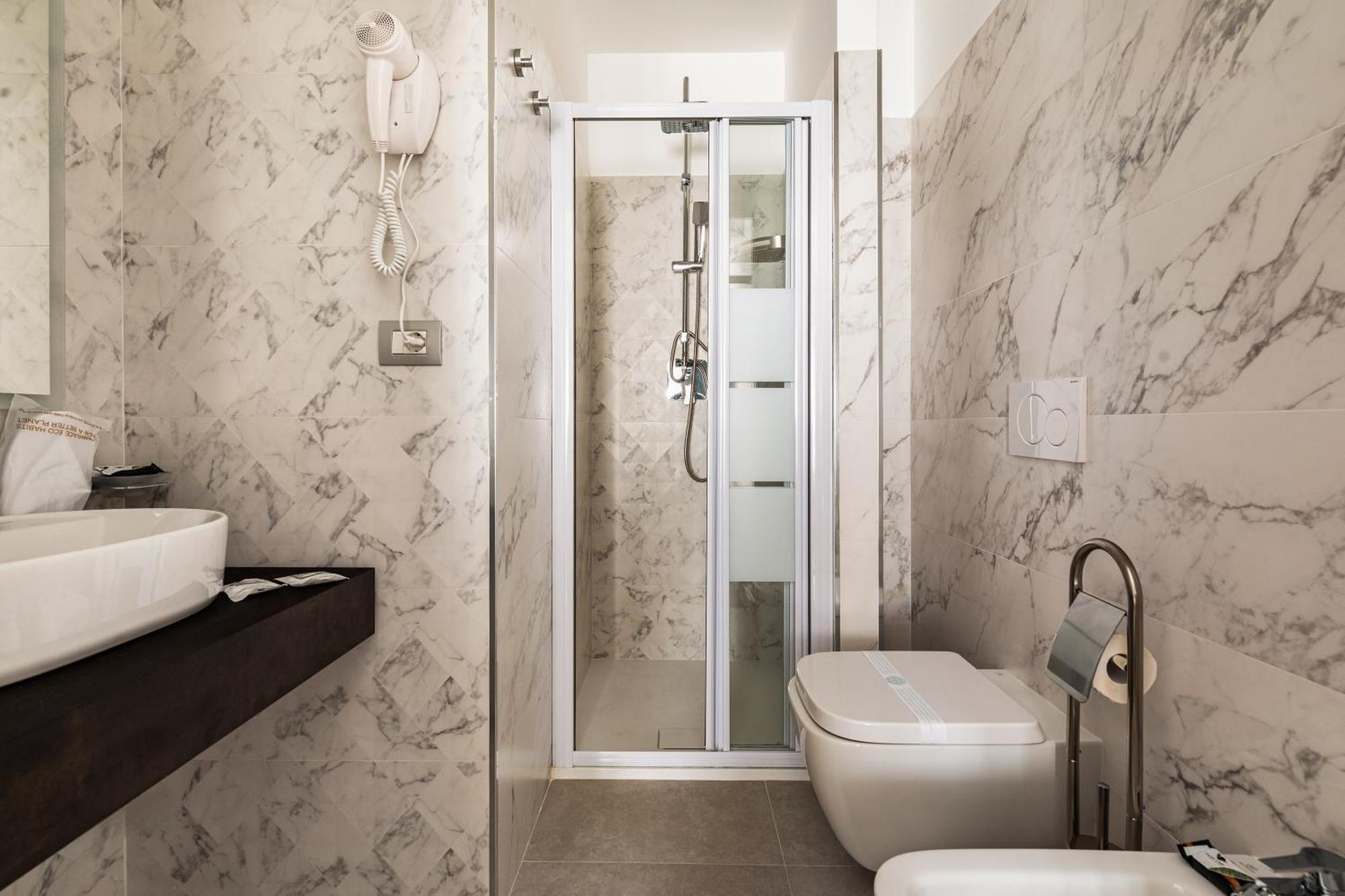 רומא Adelante Rooms San Giovanni מראה חיצוני תמונה
