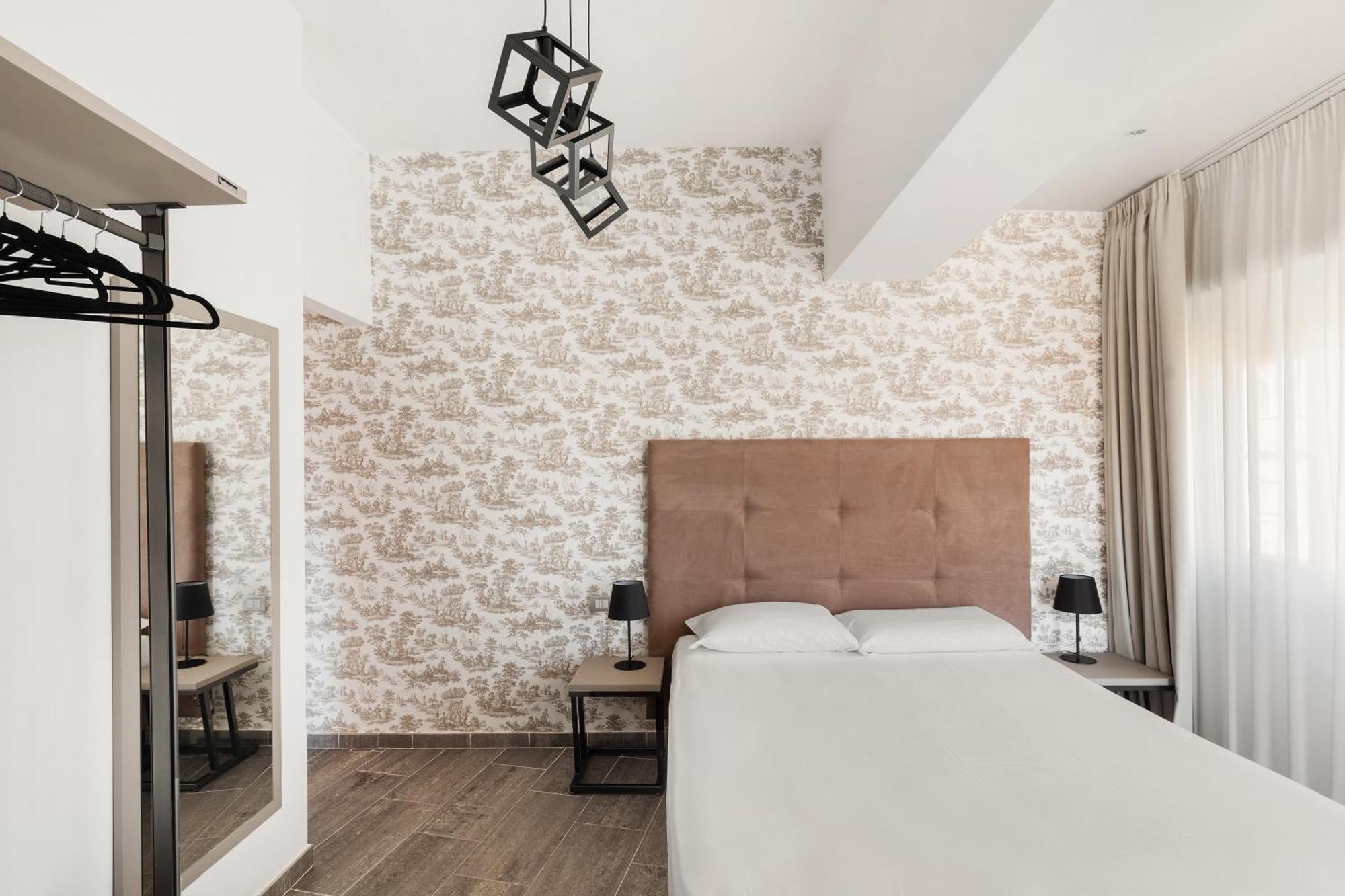 רומא Adelante Rooms San Giovanni מראה חיצוני תמונה