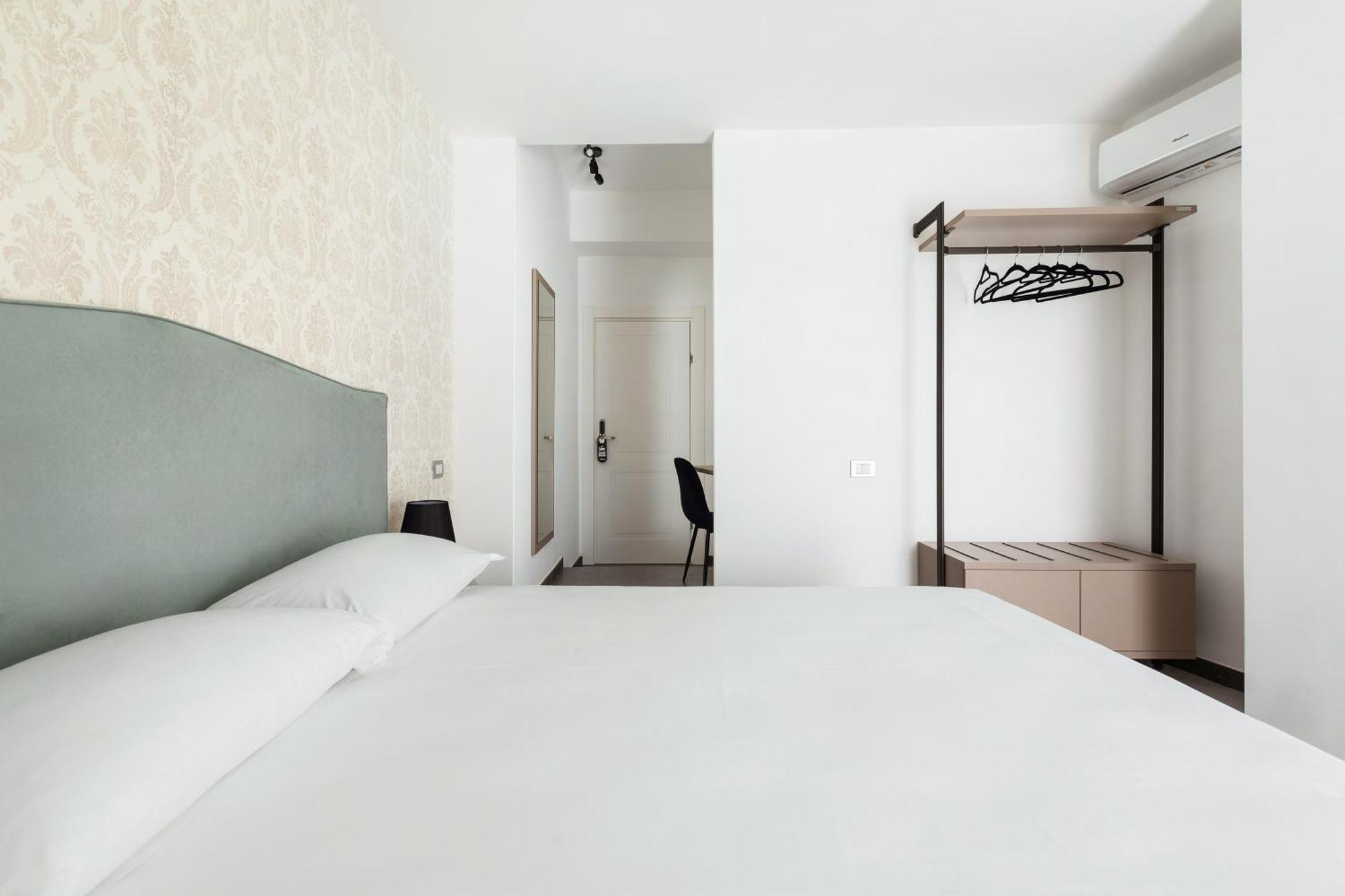 רומא Adelante Rooms San Giovanni מראה חיצוני תמונה