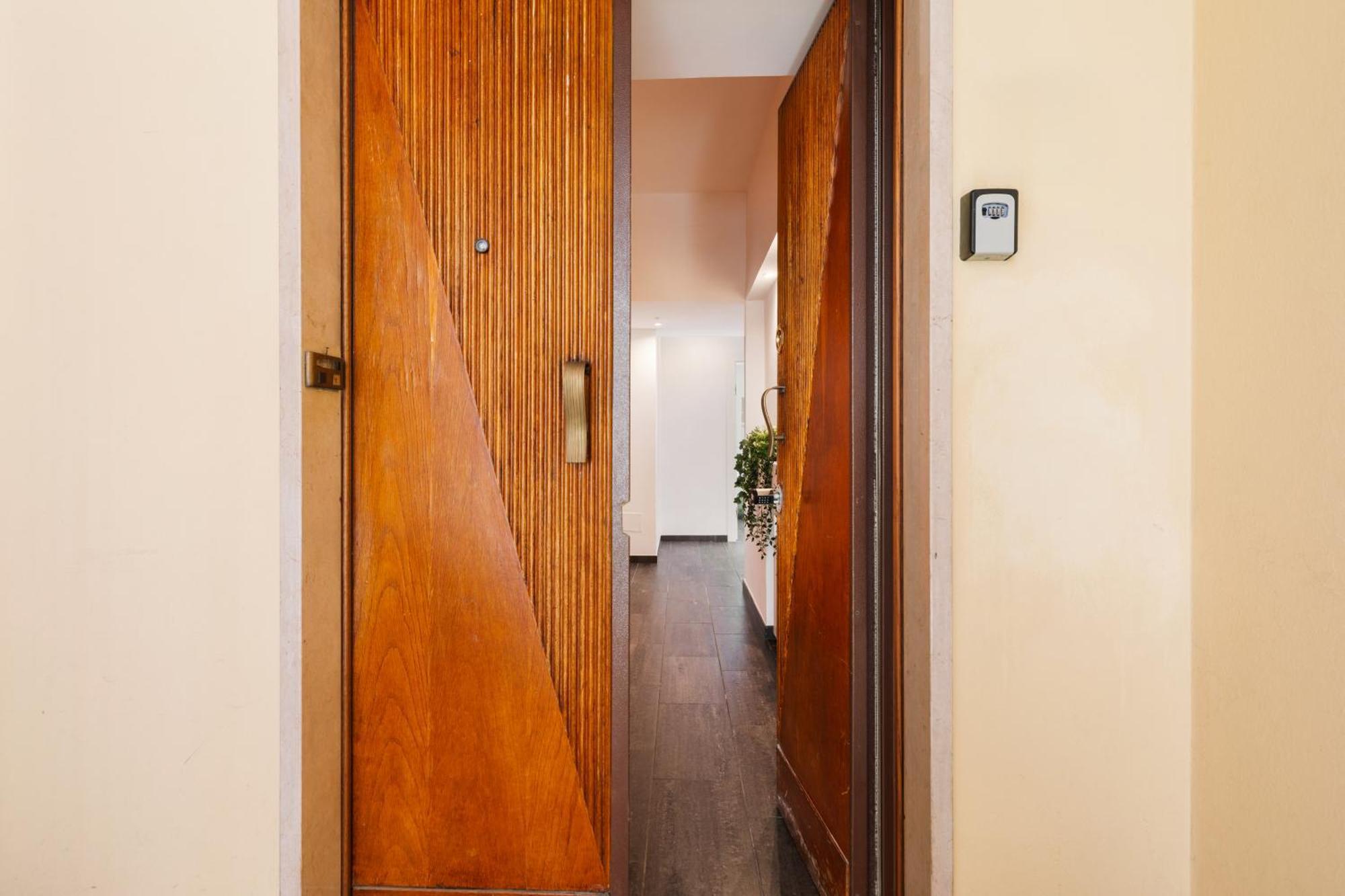 רומא Adelante Rooms San Giovanni מראה חיצוני תמונה